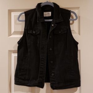 Universal Thread denim vest